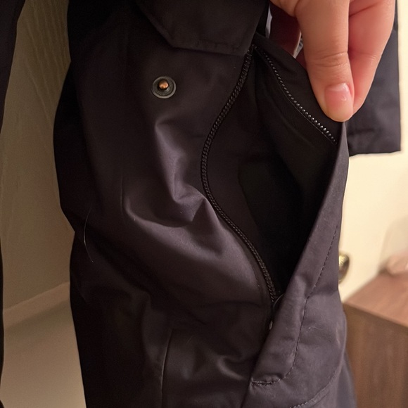 The North Face Parka - Picture 6 of 7